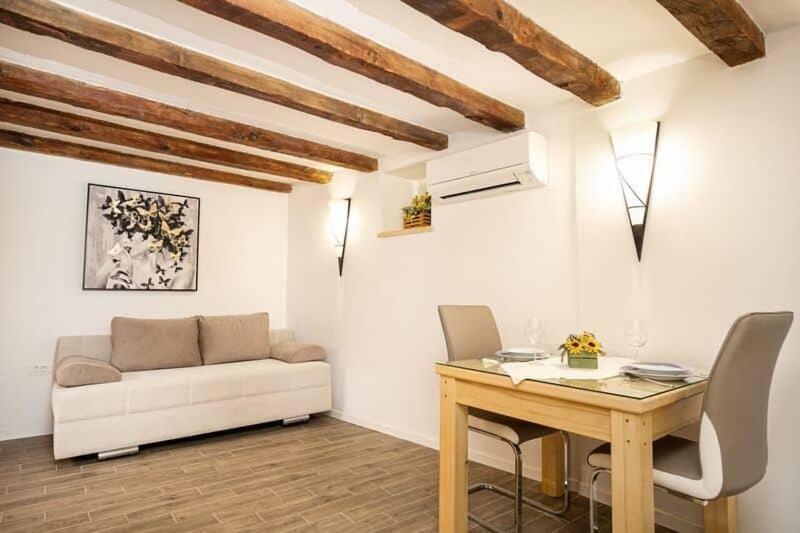 Studio Apartman Old Town 诺维·维诺多尔斯基 外观 照片