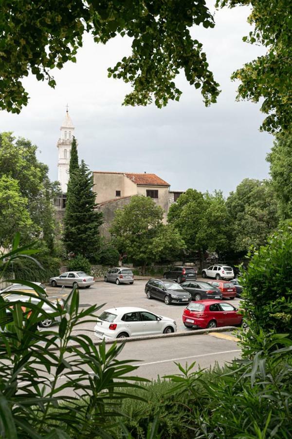 Studio Apartman Old Town 诺维·维诺多尔斯基 外观 照片
