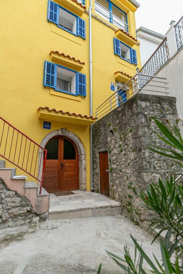 Studio Apartman Old Town 诺维·维诺多尔斯基 外观 照片